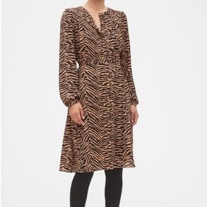 Banana Republic Long Sleeve Poet Dress Brown Zebra